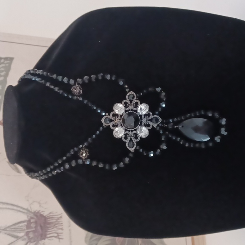 White House Black Market Statement Necklace